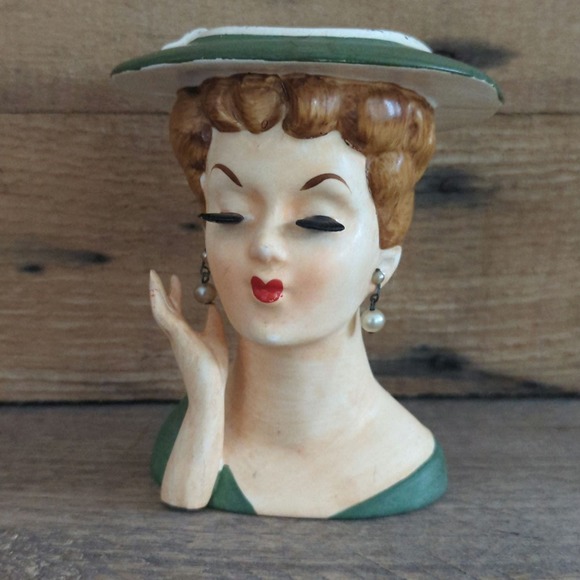 Vtg 4.5" Lee Wards Lady Head Vase Hand Up Green Dress and Hat Earrings Eyelashes - Picture 1 of 11